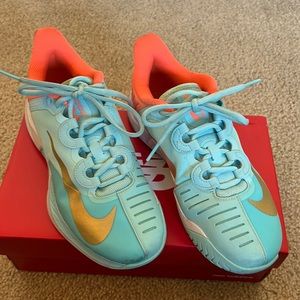 Nike Air Zoom GP Turbo Women's Tennis Shoes size 7